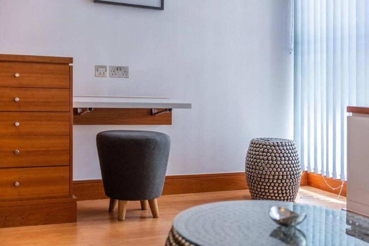Apartment - Tower Hill - City Centre By Prime London Stays N-15 מראה חיצוני תמונה